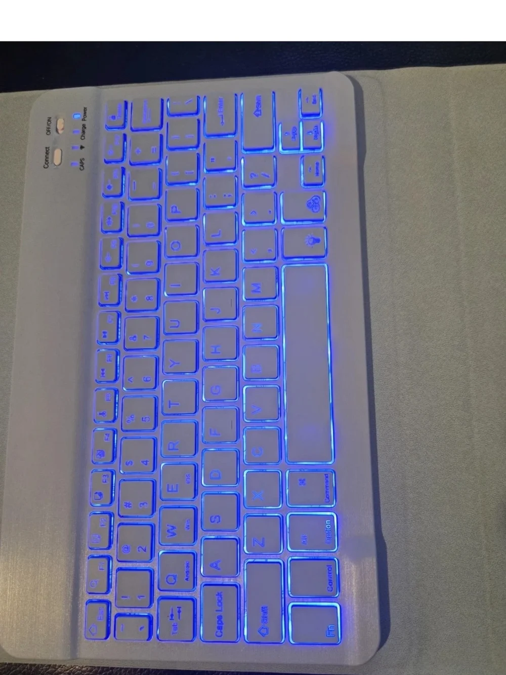 White Honeycomb Tablet Keyboard Case